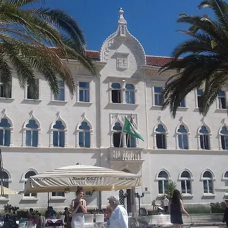 Bingo شقة تروغير