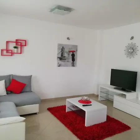 Bingo Апартаменти *